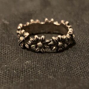 Retired James Avery margarita flower ring